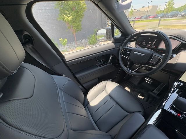 New 2026 Fuji White Land Rover Dynamic SE image 39