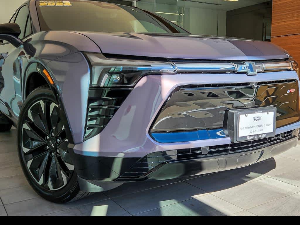 Used 2024 Chevrolet Blazer EV RS with VIN 3GNKDCRJ6RS260023 for sale in Oak Lawn, IL