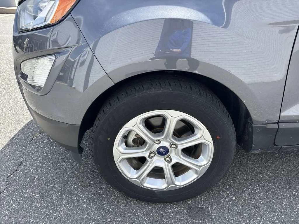 Used 2020 Gray Ford SE image 18