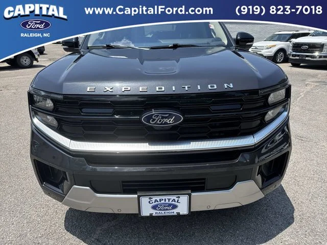 Used 2025 Gray Ford Platinum image 10