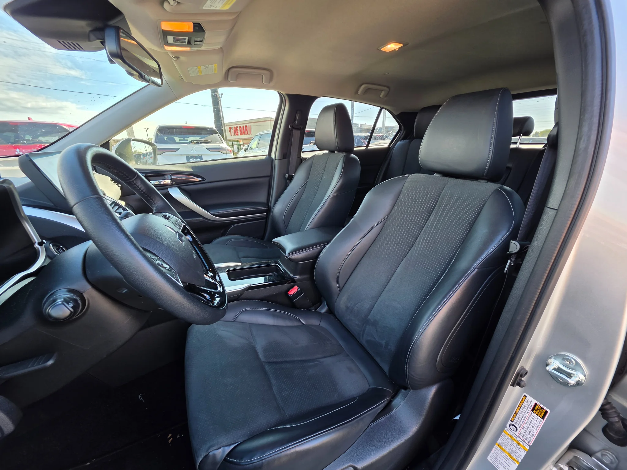 Used 2025 Alloy Silver Metallic Mitsubishi SE image 10