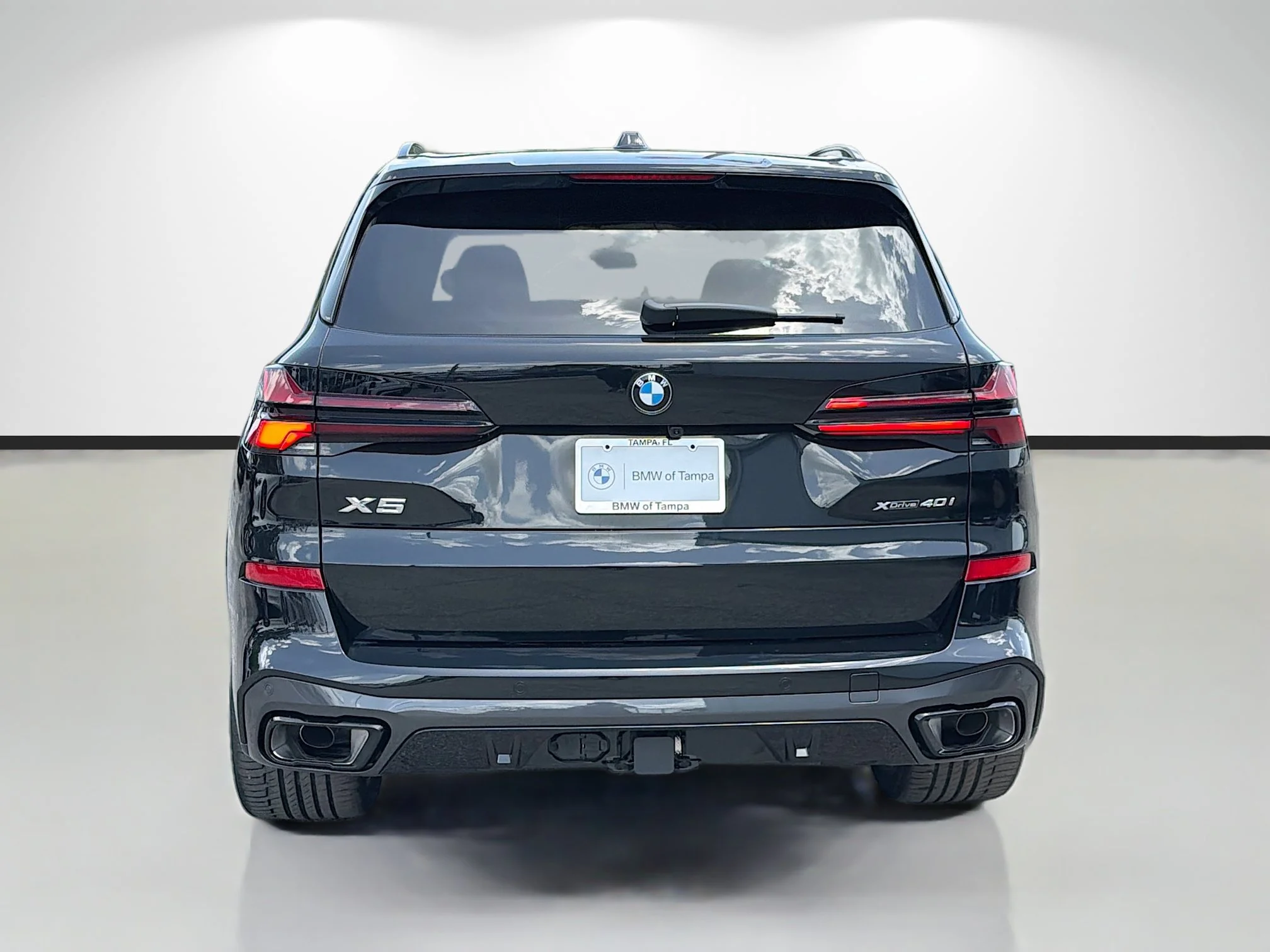 New 2026 Black Sapphire Metallic BMW xDrive40i image 4