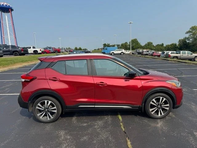 Used 2019 Nissan Kicks SR with VIN 3N1CP5CU6KL561543 for sale in Dry Ridge, KY