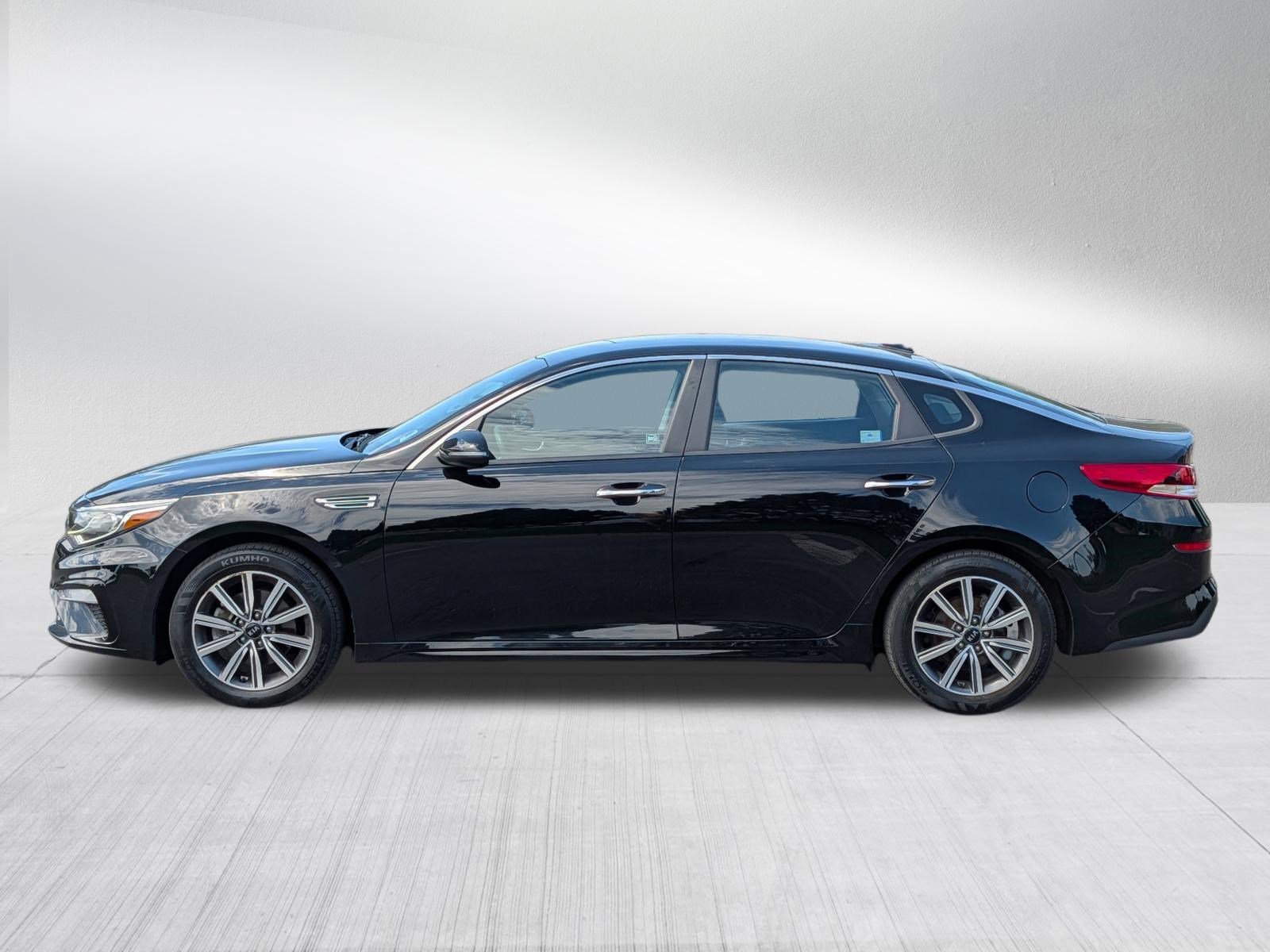 Certified Used 2019 Ebony Black Kia LX image 4