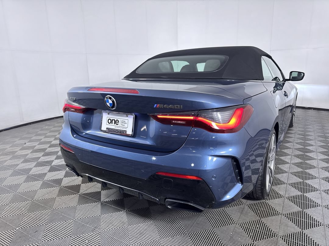 Used 2022 Arctic Race Blue Metallic BMW M440i xDrive image 23