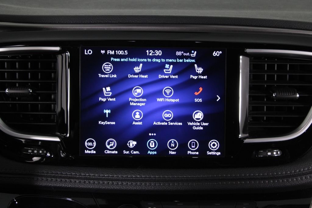 Used 2018 Gray Chrysler Limited image 8