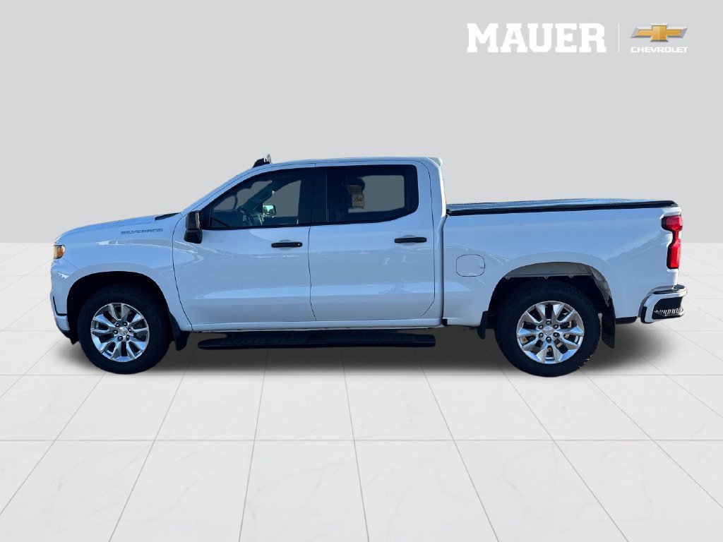 Certified Used 2022 SUMMIT WHITE Chevrolet Custom image 3