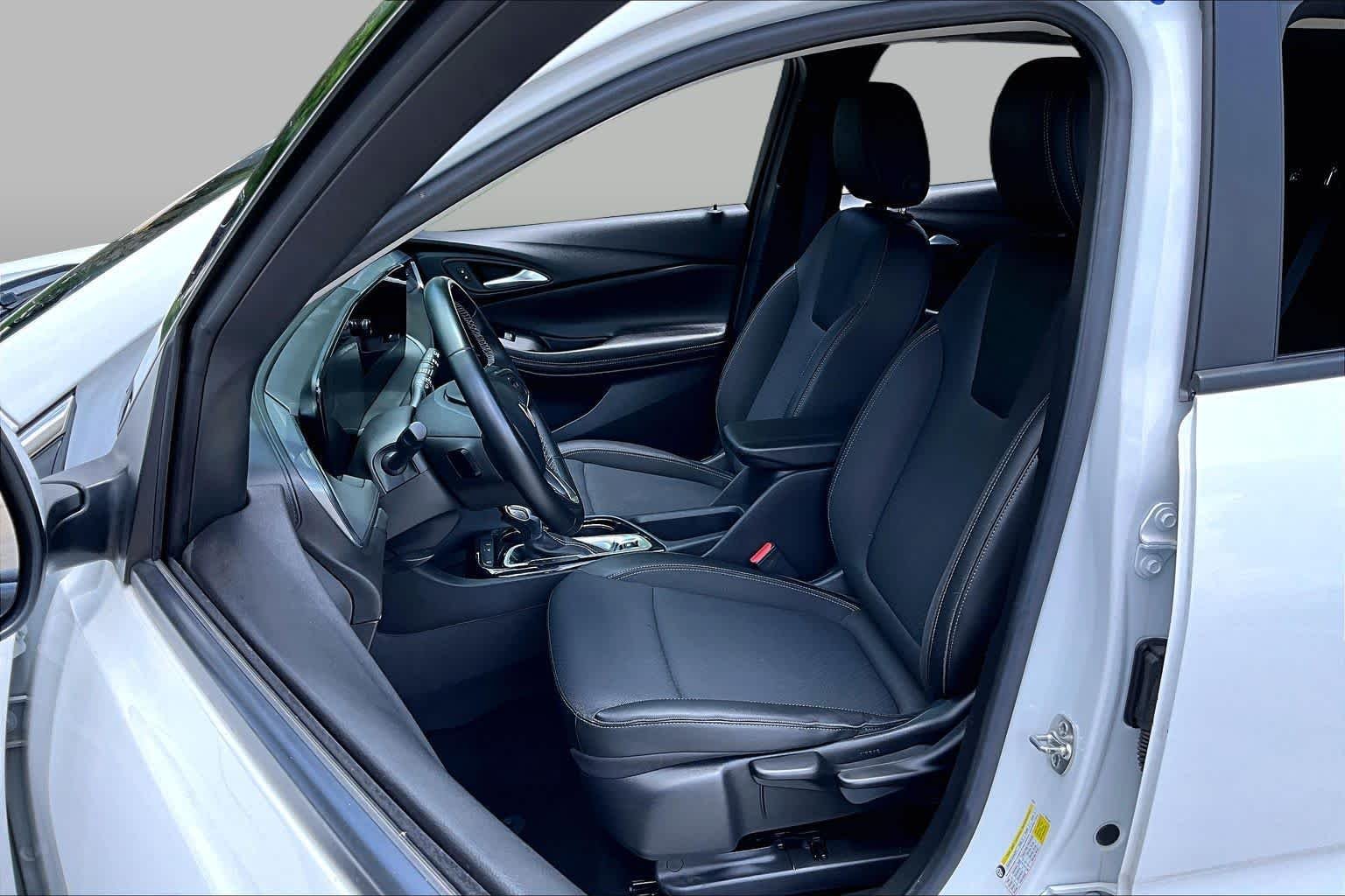 Used 2024 Summit White Buick Preferred image 7