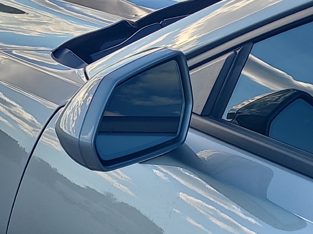 Used 2023 SHARKSKIN METALLIC Chevrolet ZL1 image 27