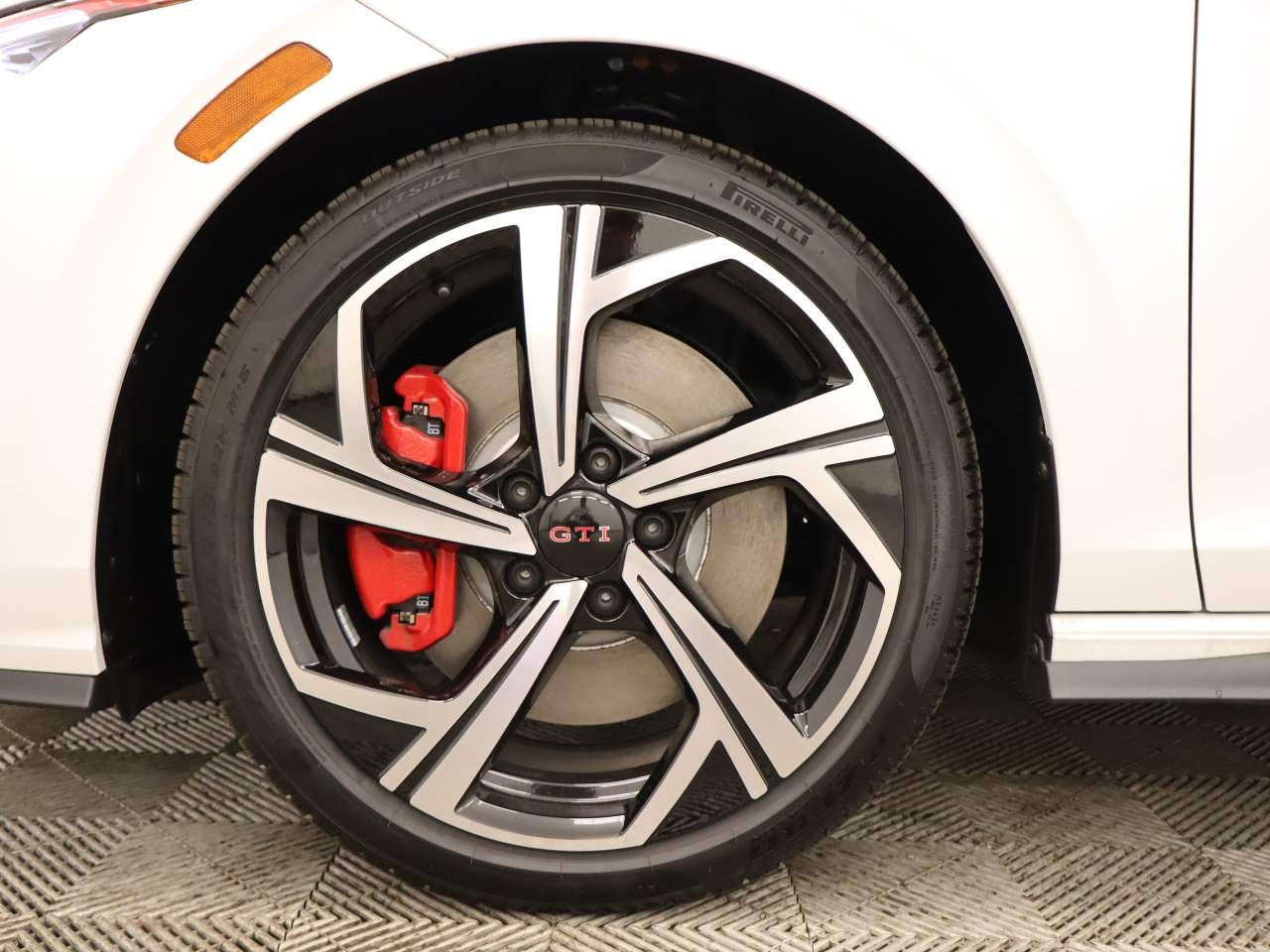 2026 Volkswagen Golf GTI SE - Photo 6
