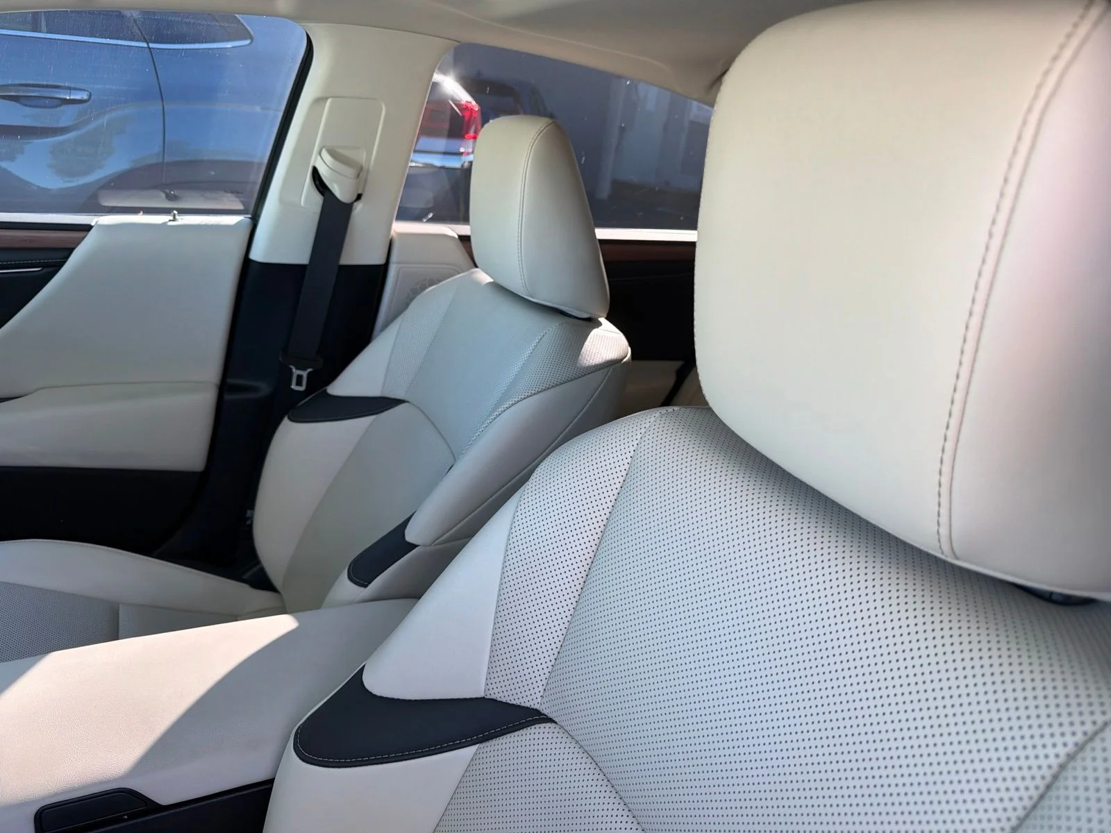 Used 2025 Caviar Lexus 300h image 7