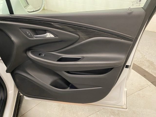 Used 2017 White Buick Essence image 25