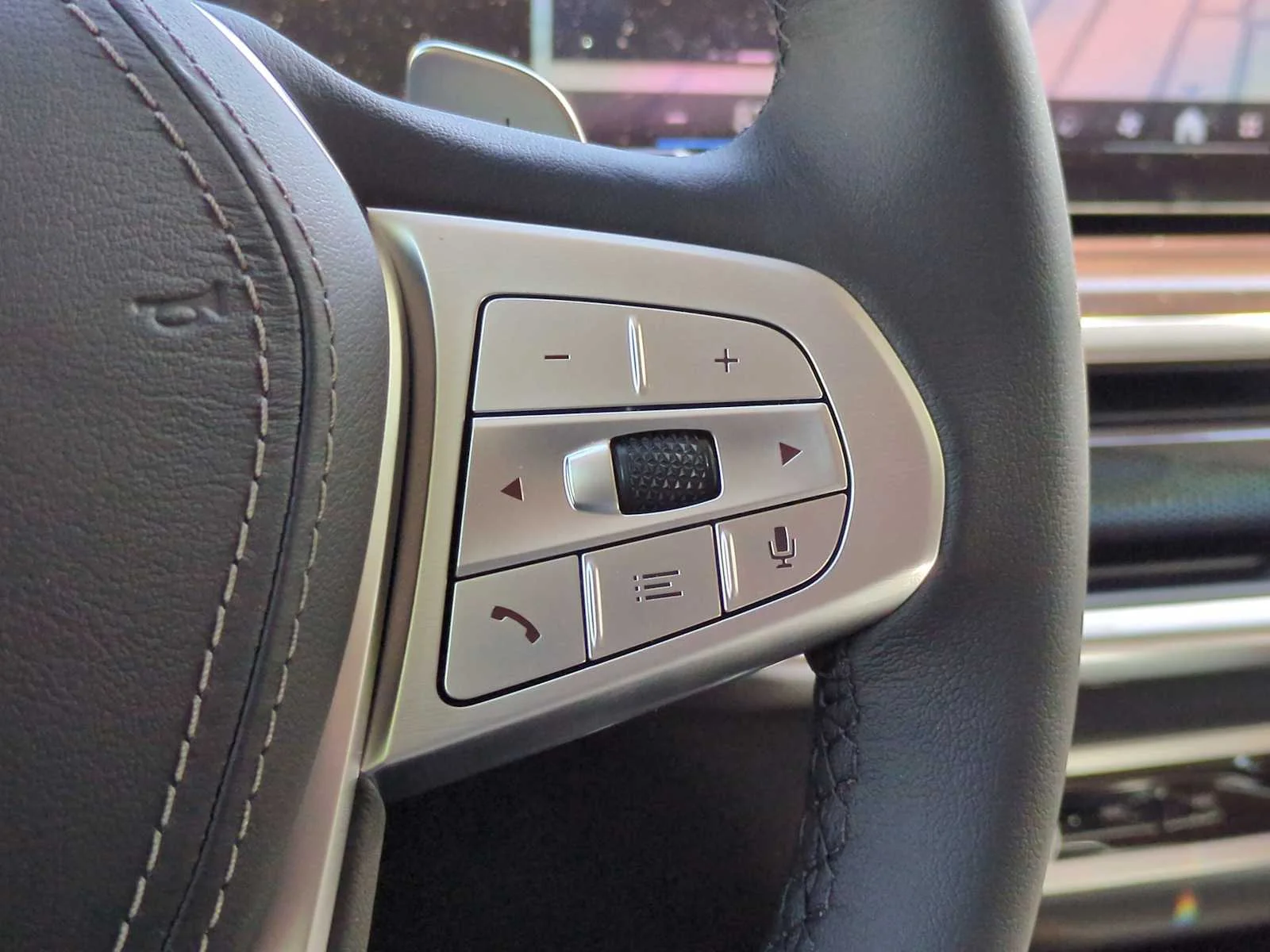 2026 BMW X7 40i - Photo 27