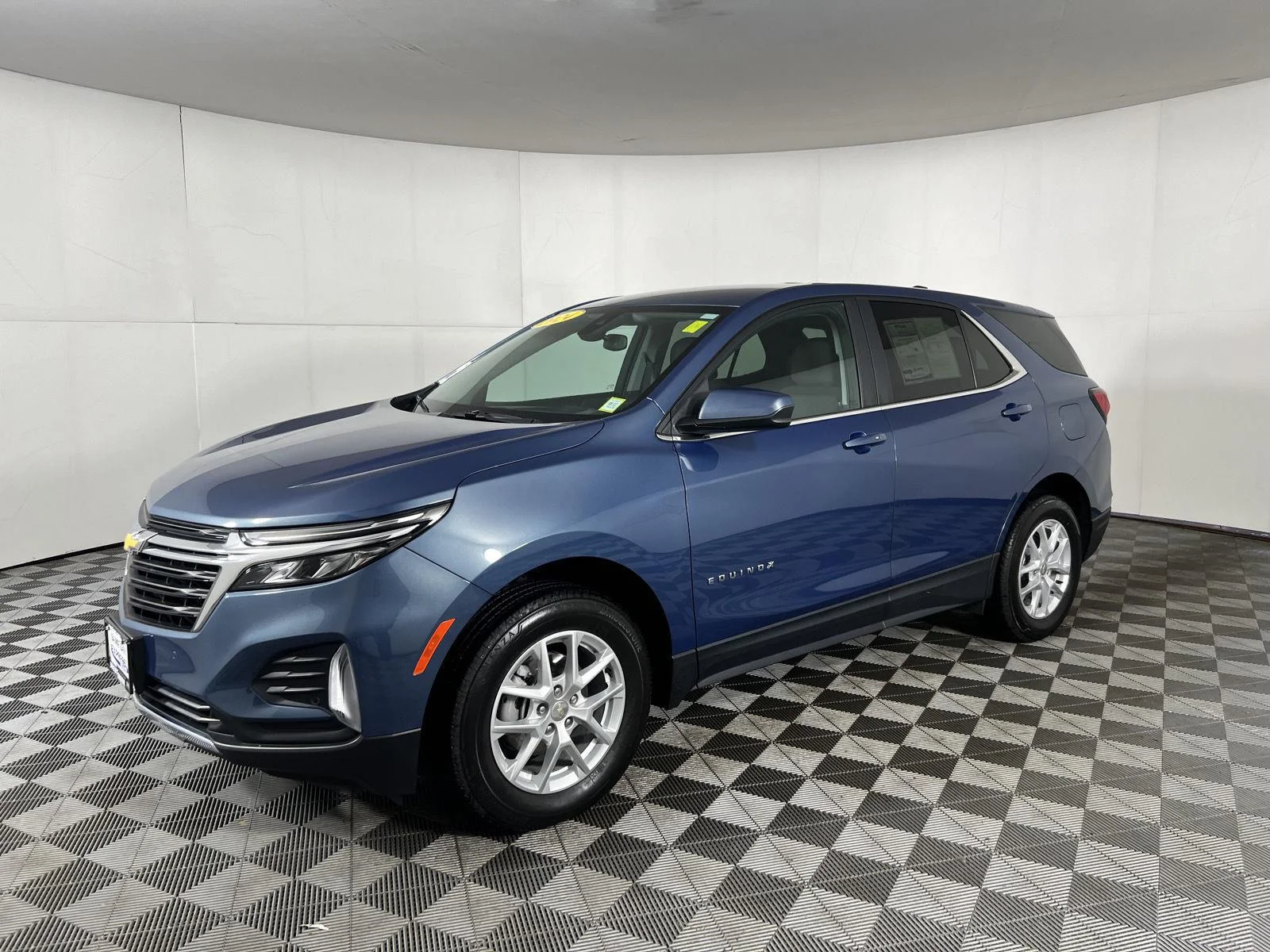 Used 2024 Lakeshore Blue Metallic Chevrolet LT image 24
