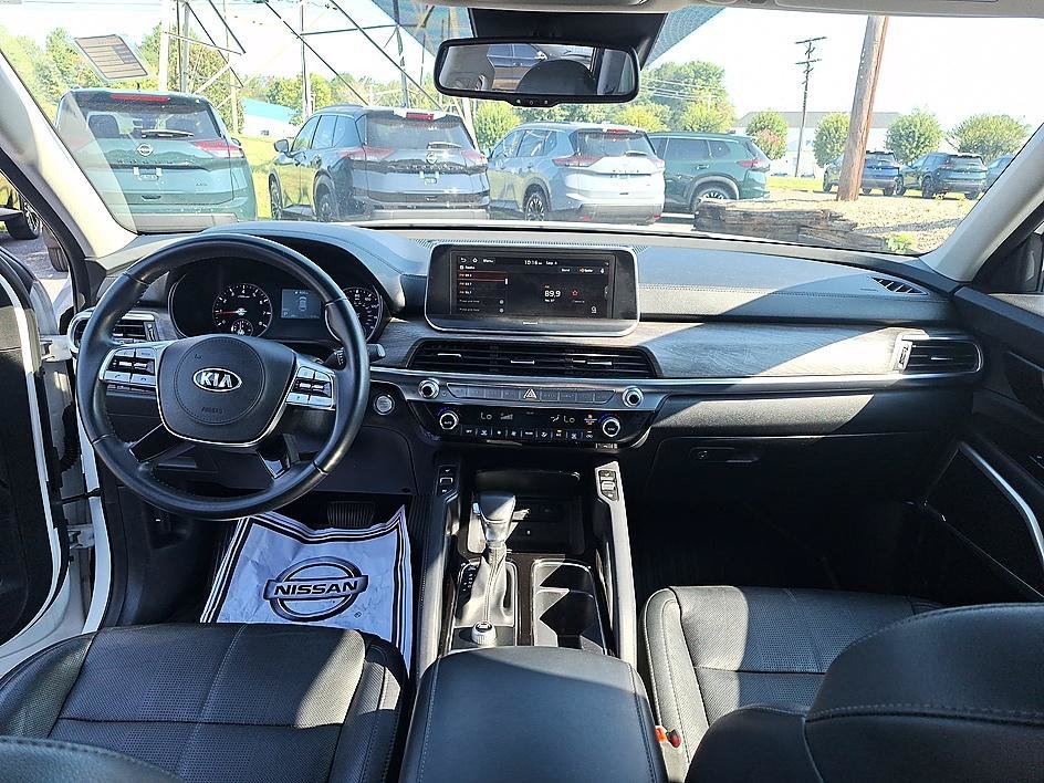 Used 2020 Snow White Pearl Kia EX image 19