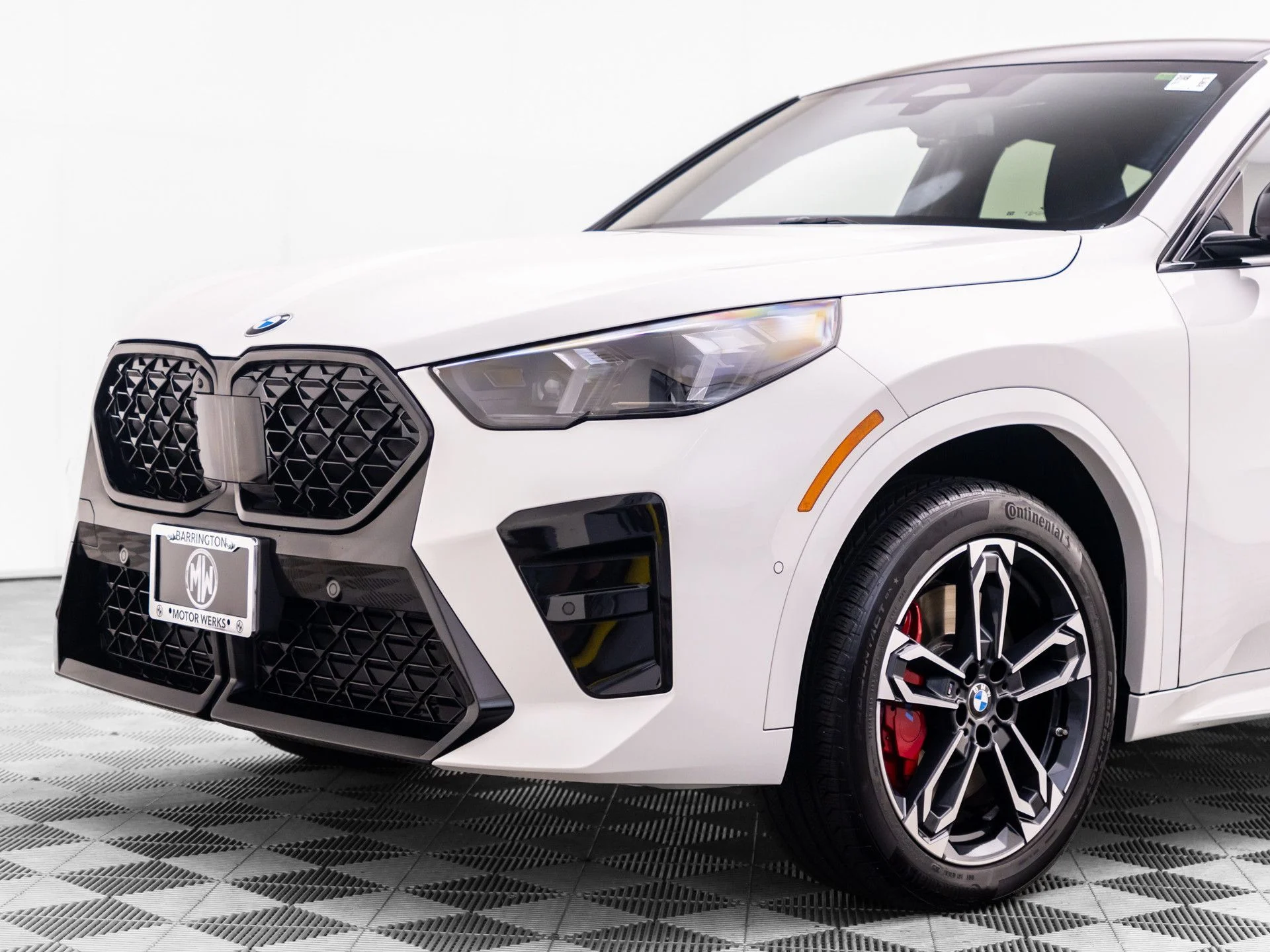 Used 2026 White BMW xDrive28i image 38