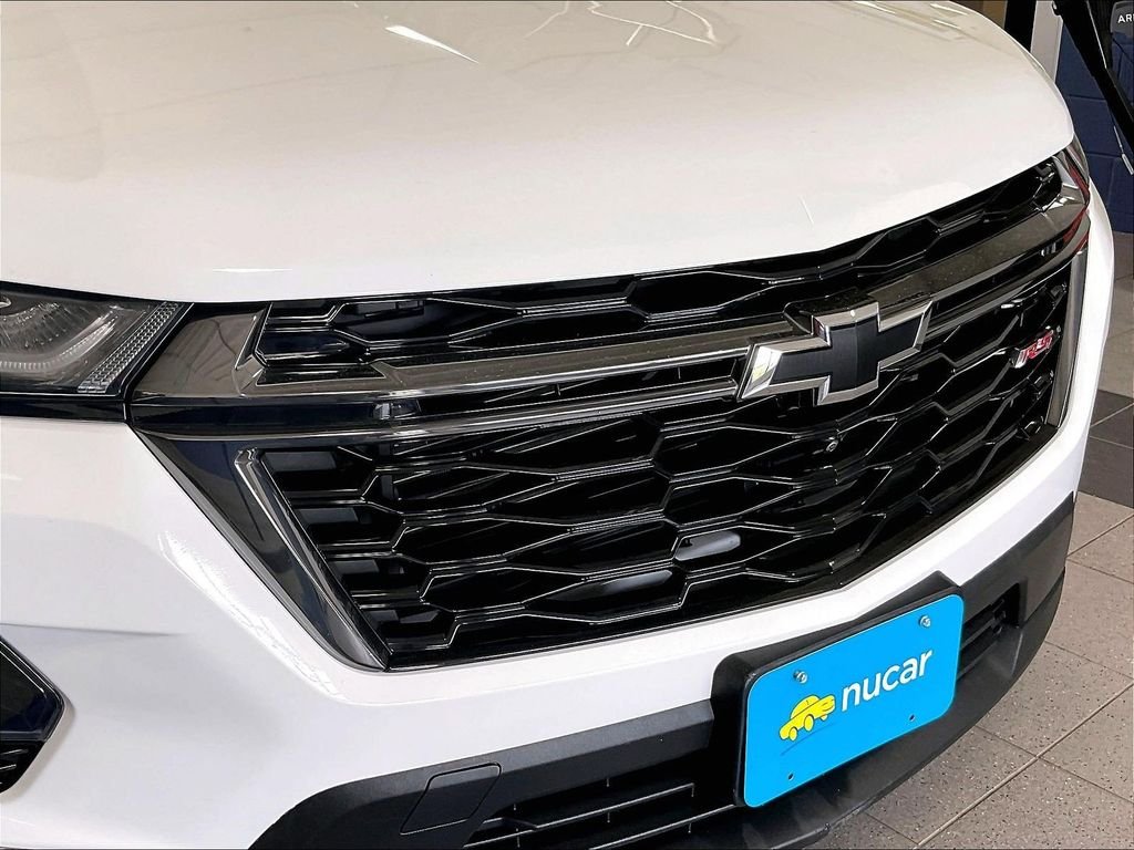 Used 2023 White Chevrolet RS image 32