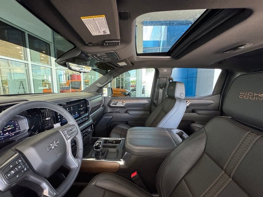 Used 2025 Black Chevrolet High Country image 19