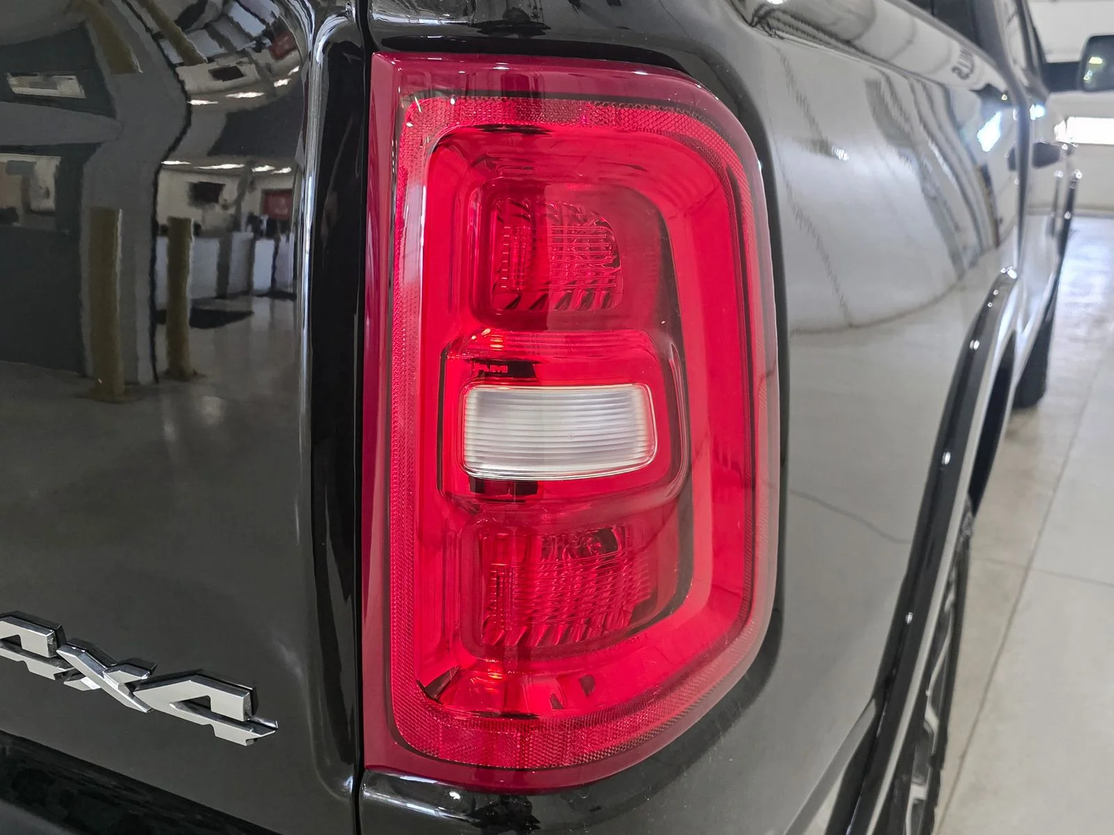 2026 RAM 1500 Laramie - Photo 15