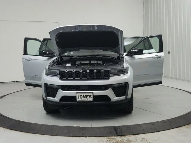New 2026 Silver Zynith Jeep Limited image 11