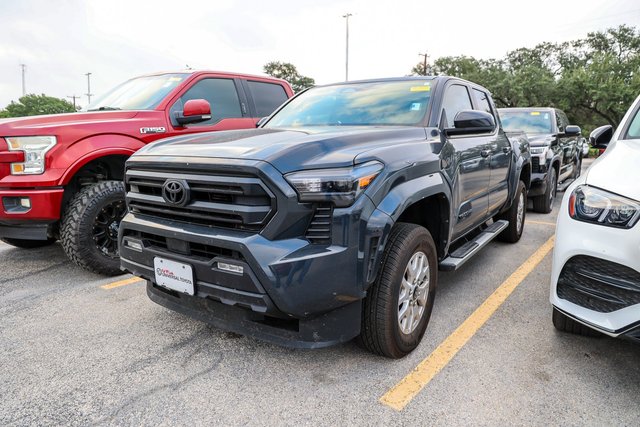 2025 Toyota Tacoma 4WD SR5