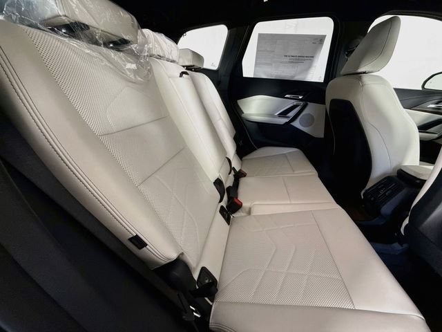 New 2026 White Metallic BMW xDrive28i image 27