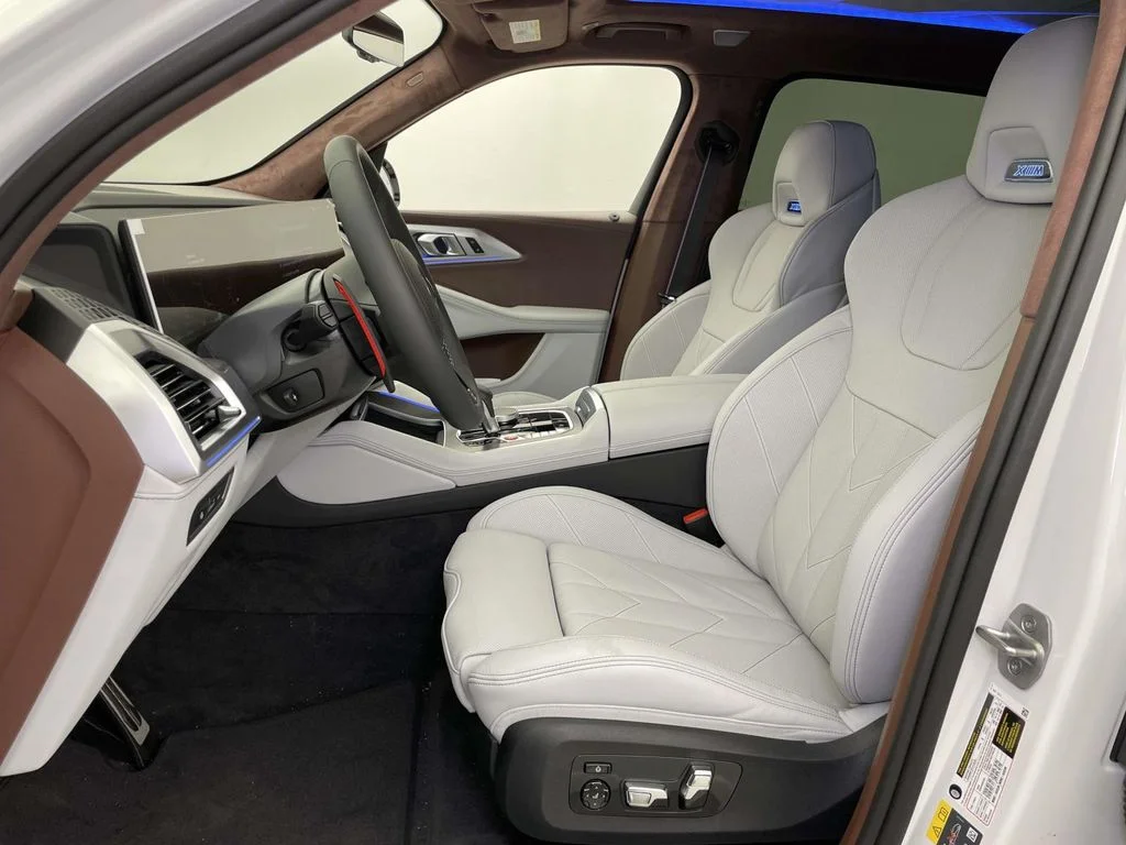 2026 BMW XM Base - Photo 12