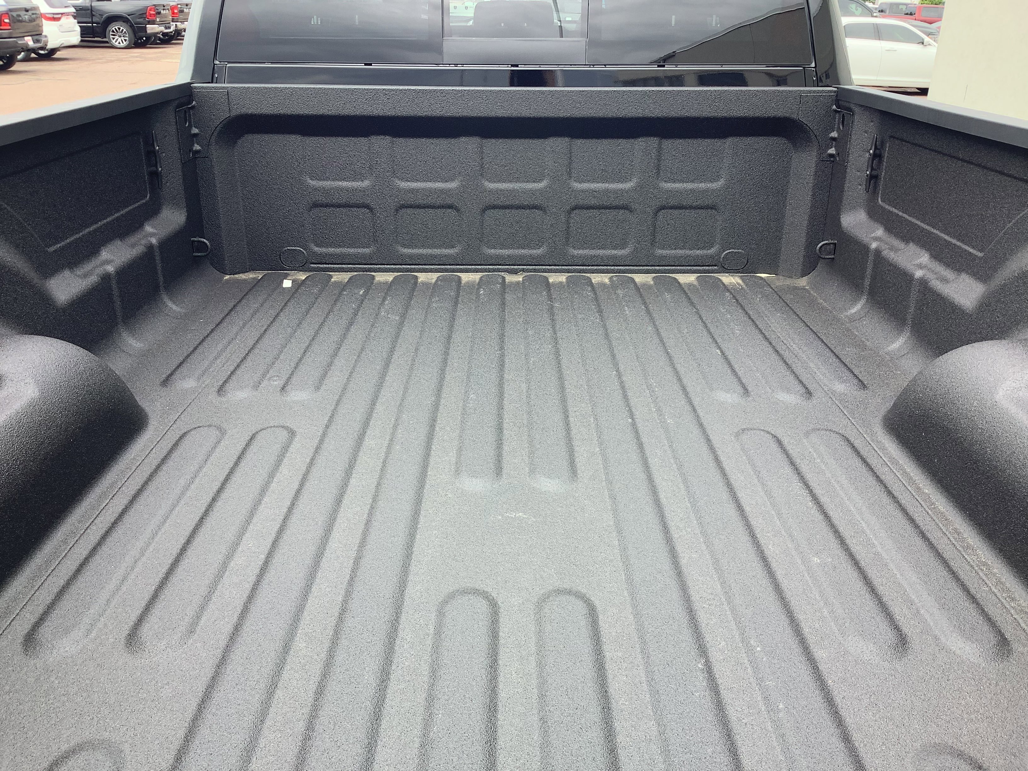 New 2026 Diamond Black Crystal Pearl-Coat Exterior Paint RAM Laramie image 8