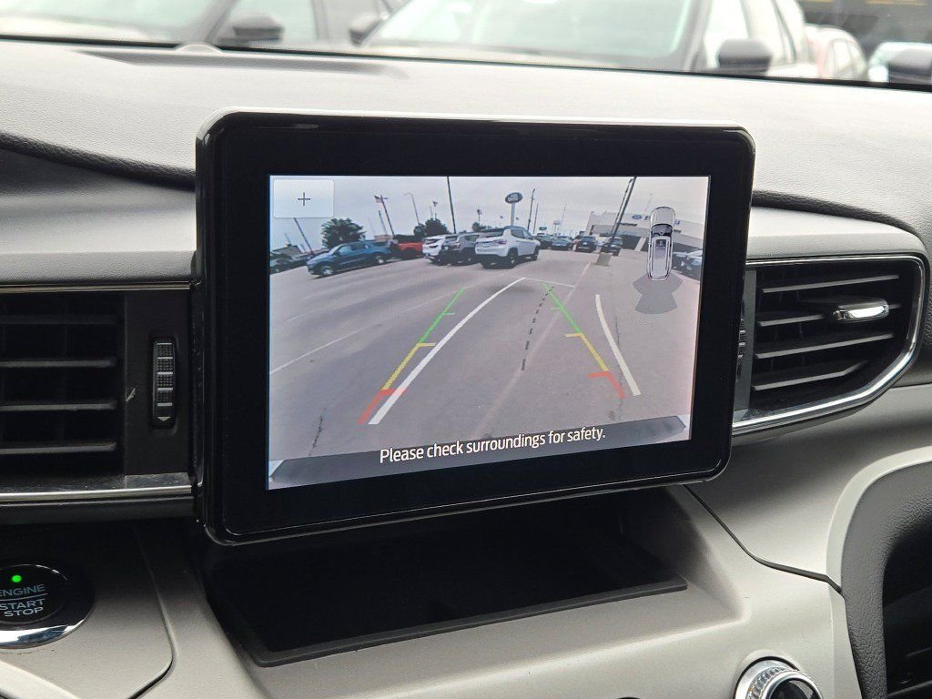 Used 2021 Silver Ford XLT image 28