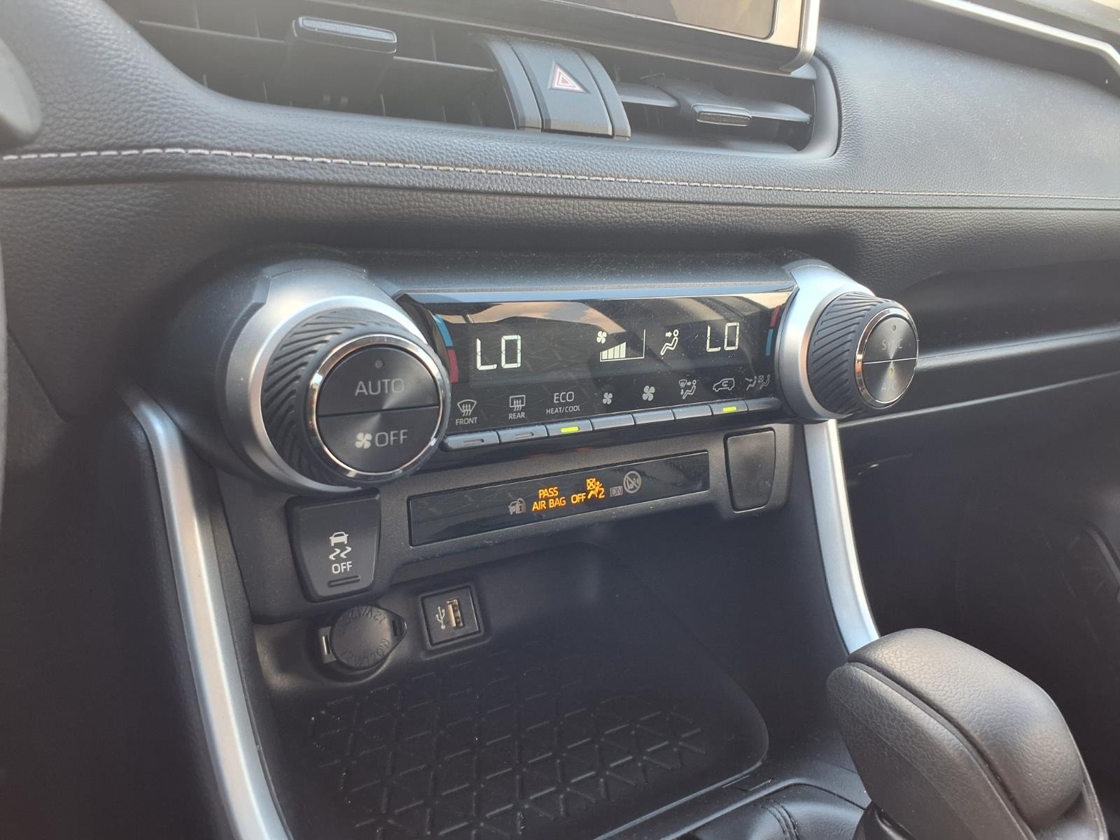 2023 Toyota RAV4 Woodland Edition - Photo 24
