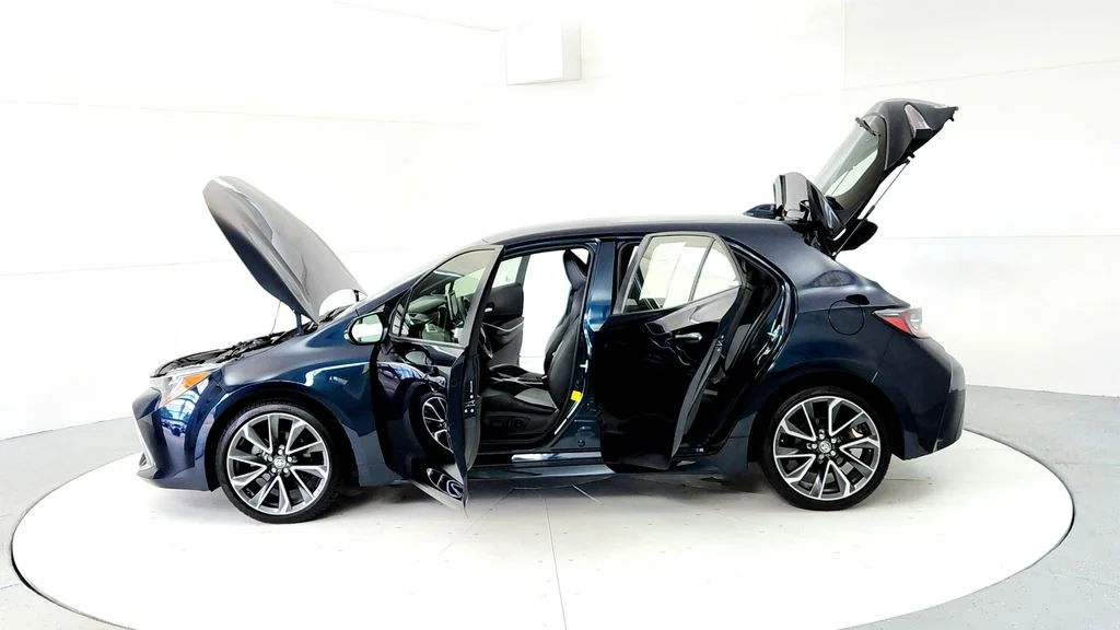 Used 2019 Blue Toyota SE image 10