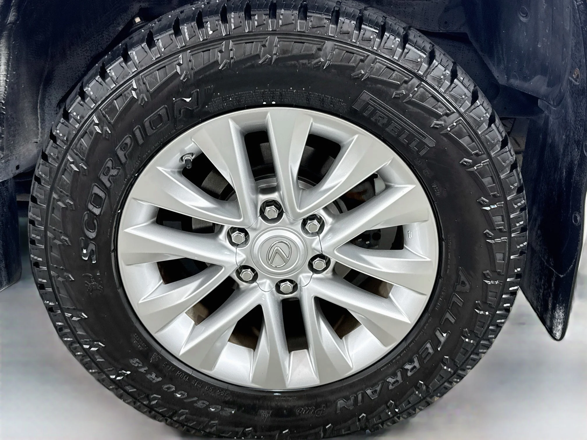 Used 2019 Starfire Pearl Lexus 460 image 30