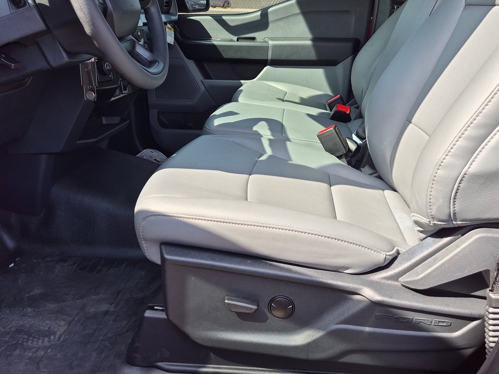 New 2026 Agate Black Metallic Ford XL image 13