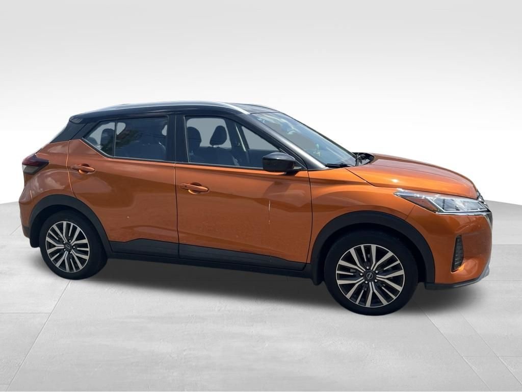 Used 2023 Orange Nissan SV image 22