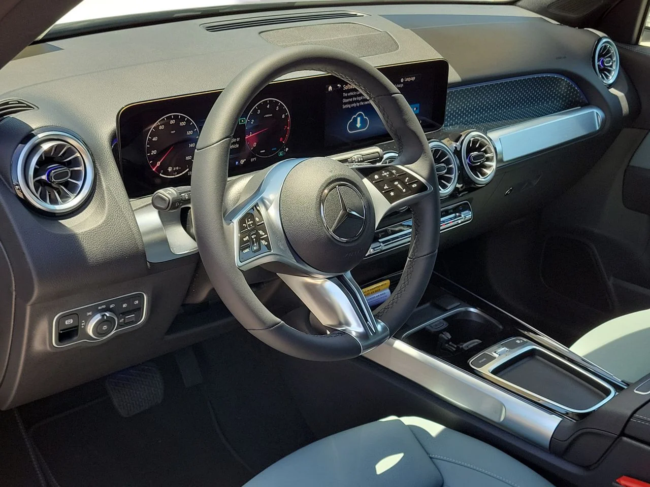 New 2026 Polar White Mercedes-Benz GLB 250 image 20