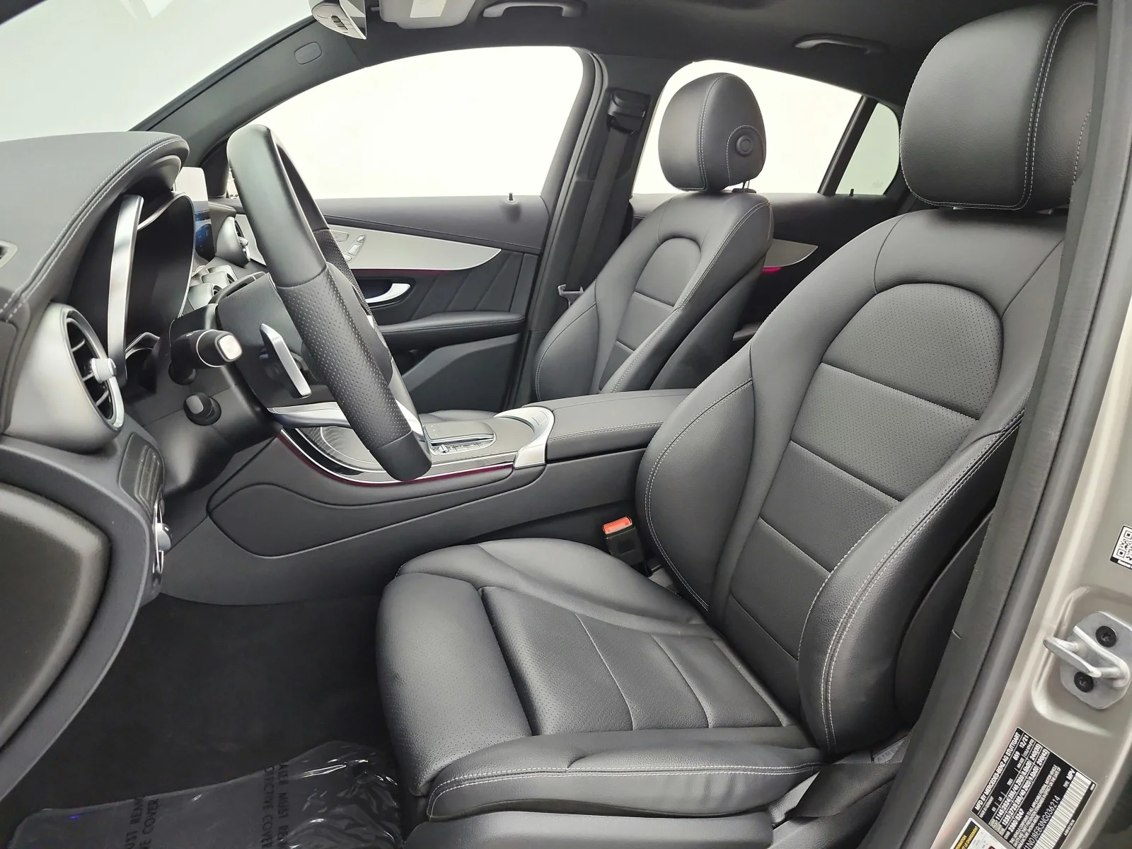 Used 2022 Mojave Silver Metallic Mercedes-Benz GLC 300 4MATIC® Coupe image 21