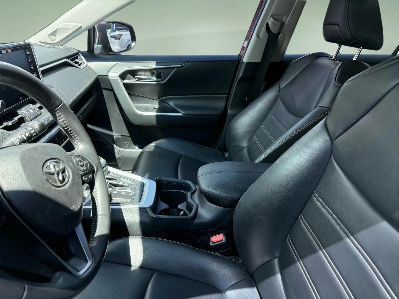 Used 2019 Ruby Flare Pearl Toyota XLE Premium image 19