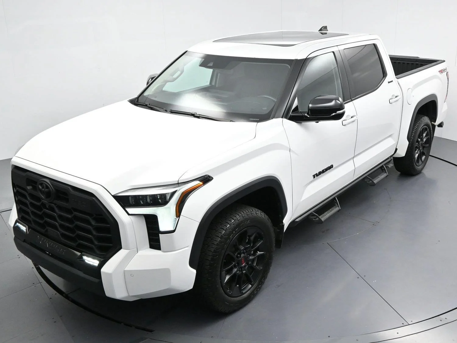 Used 2024 Ice Cap Toyota Limited image 39