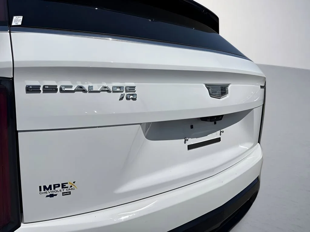 Used 2025 Summit White Cadillac Luxury 2 image 44