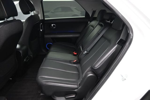 Used 2023 White Hyundai SEL image 7