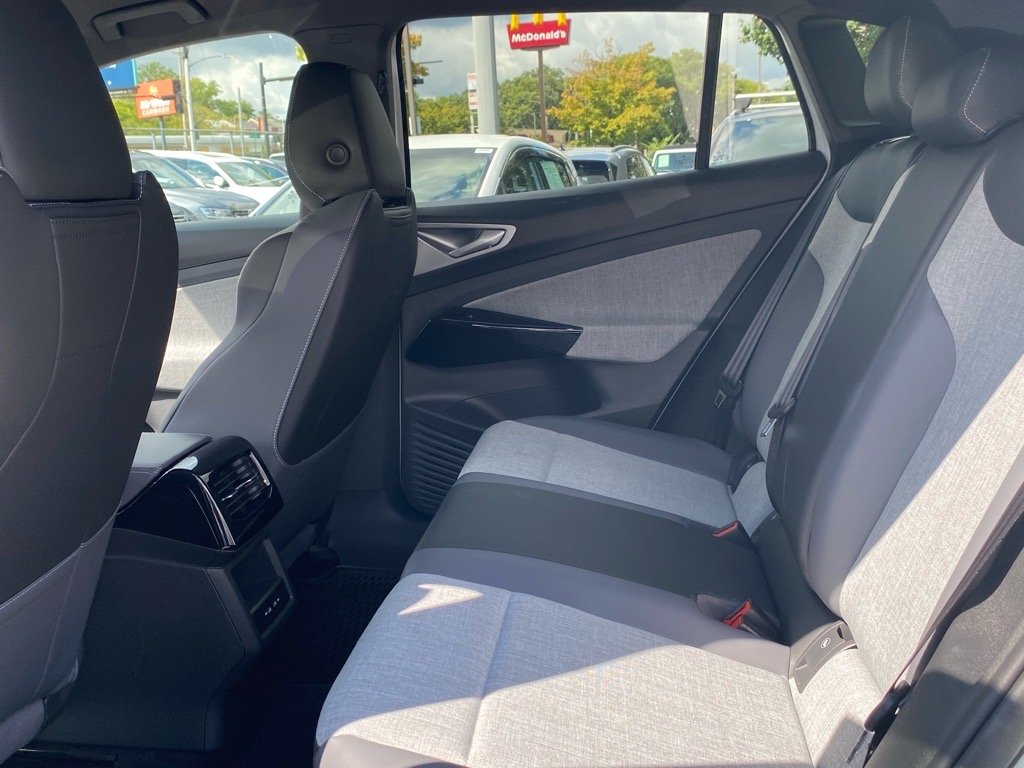 2025 Volkswagen ID.4 PRO - Photo 12