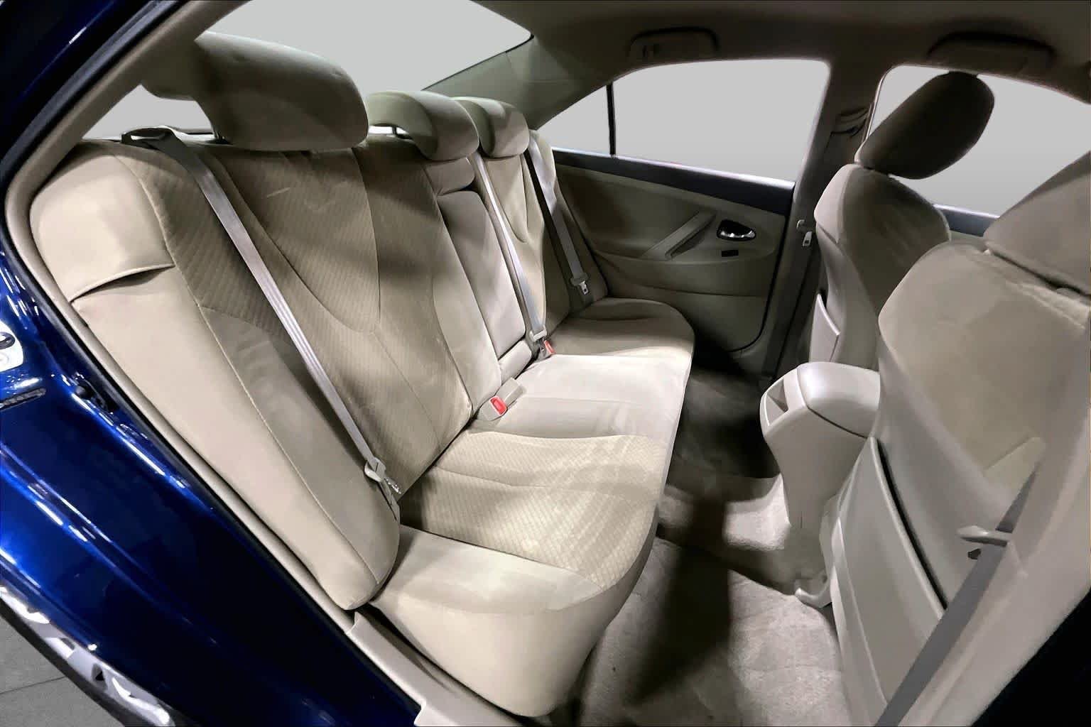 Used 2008 Blue Ribbon Metallic Toyota LE image 19