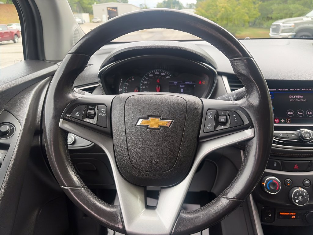 Used 2020 Silver Chevrolet LT image 15