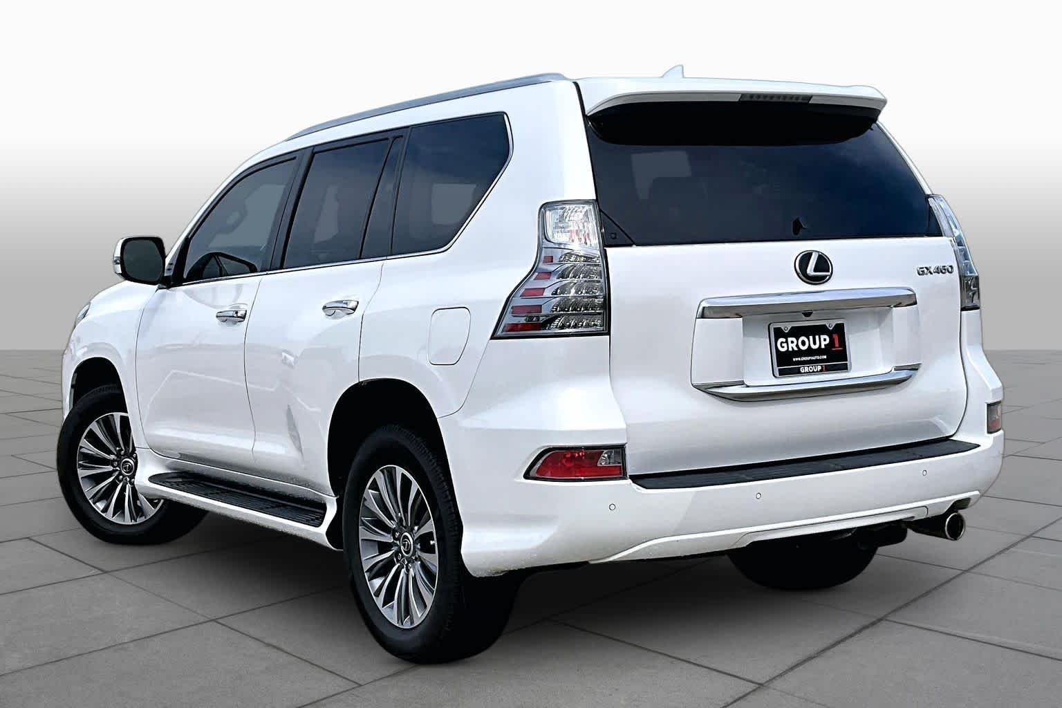 Used 2020 Starfire Pearl Lexus Luxury image 12