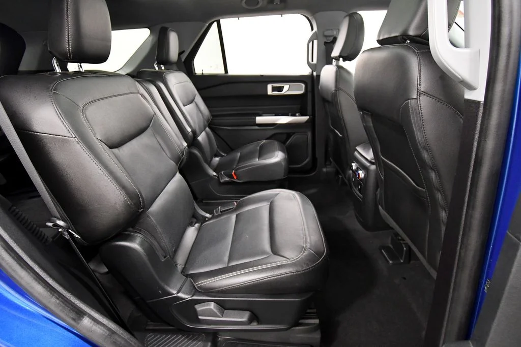 Used 2022 Blue Ford Limited image 18