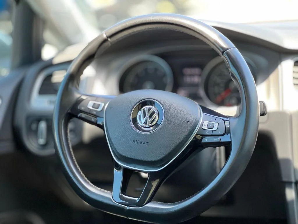 Used 2017 White Volkswagen S image 20