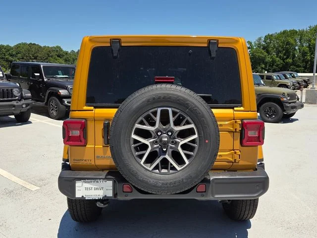 New 2026 Goldilocks Exterior Paint Jeep Sahara image 7