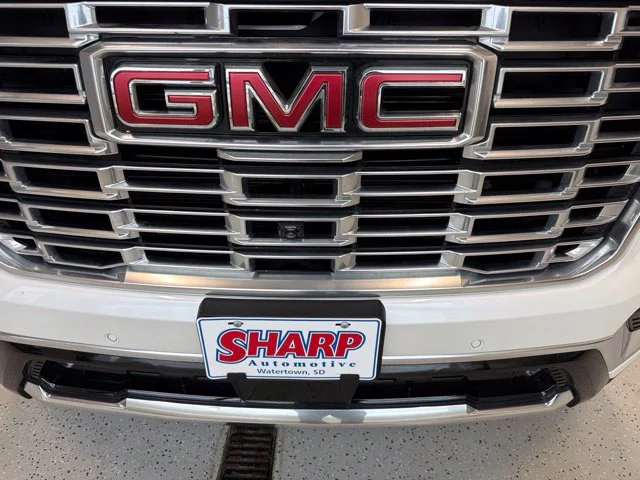 Used 2025 White GMC Denali image 14