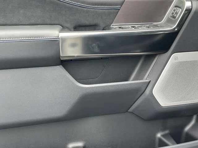 New 2026 Star White Metallic Tri-Coat Ford Platinum image 11