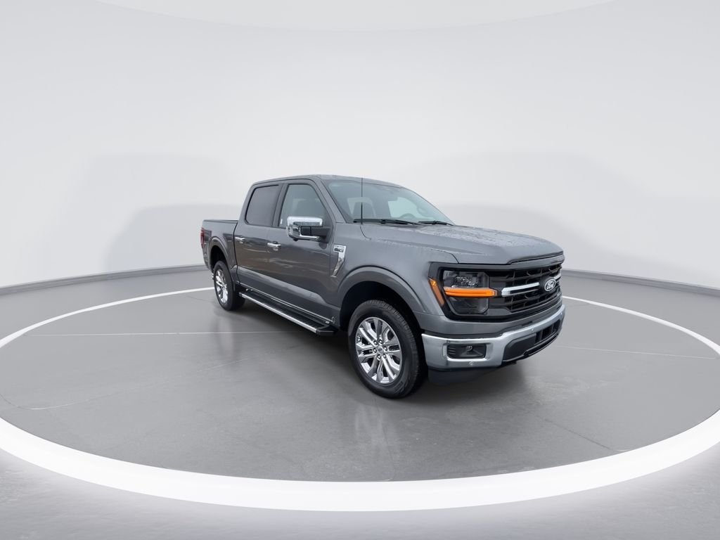 New 2026 Carbonized Gray Metallic Ford XLT image 2